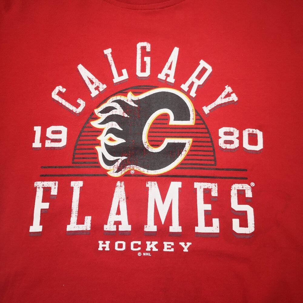 NHL Calgary Flames Hockey Men's Size Large (42-44) Red Short Sleeves T-shirt - Picture 4 of 9
